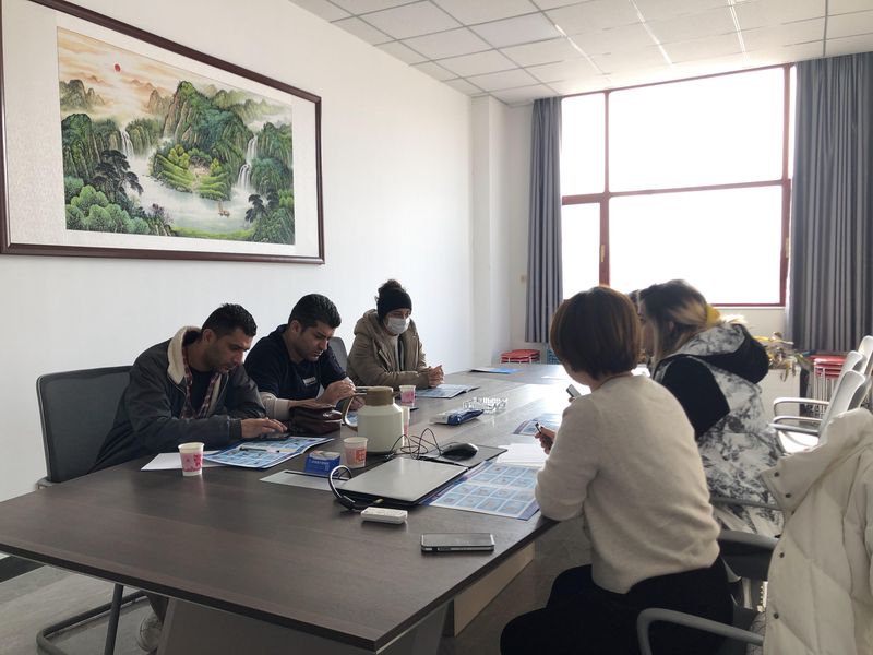 酒精棉片包裝機(jī)已成功通過國(guó)外客戶上門驗(yàn)收！